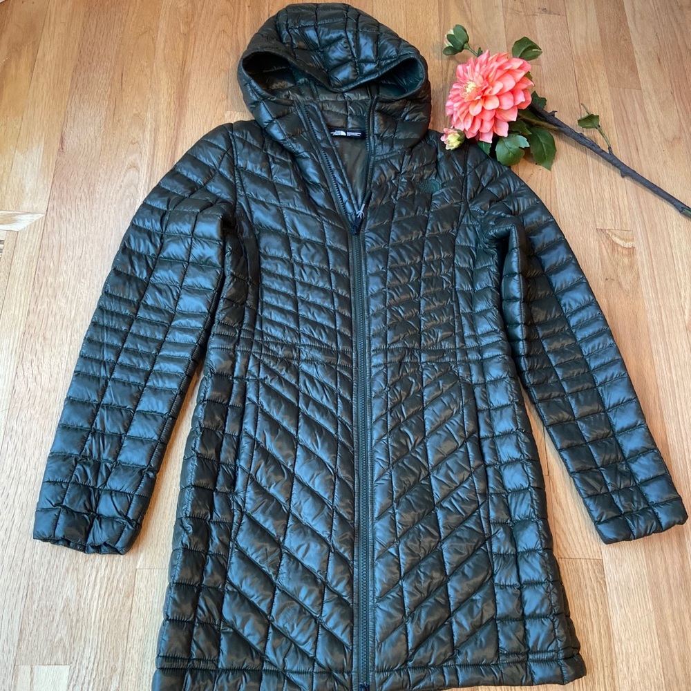 💚EUC💚 North Face Thermoball Parka
